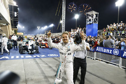 Ganador de la carrera, Nico Rosberg, Mercedes AMG F1 Team