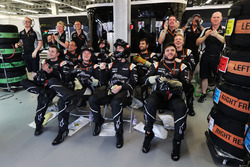 Sahara Force India F1 Team mechanics celebrate third position for Sergio Perez, Sahara Force India F