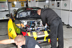 #66 JMW Motorsport Ferrari F458 Italia: Rory Butcher, Robert Smith, Andrea Bertolini