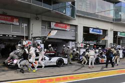 #1 Porsche Team Porsche 919 Hybrid: Timo Bernhard, Mark Webber, Brendon Hartley, #2 Porsche Team Porsche 919 Hybrid: Romain Dumas, Neel Jani, Marc Lieb