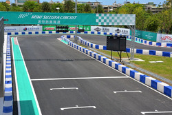 SUZUKA CIRCUIT PARK「ミニ・鈴鹿サーキット」のメインストレート