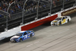 Martin Truex Jr., Furniture Row Racing Toyota, Ryan Newman, Richard Childress Racing Chevrolet