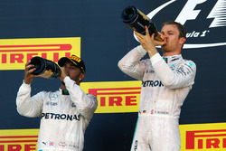 Podium: winner Nico Rosberg, Mercedes AMG F1 Team, second place Lewis Hamilton, Mercedes AMG F1 Team