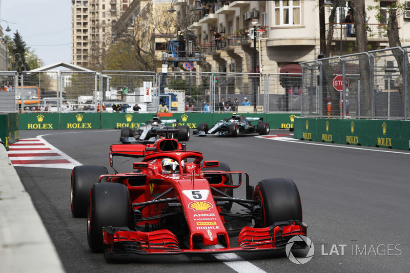 Sebastian Vettel, Ferrari SF71H, líder al inicio