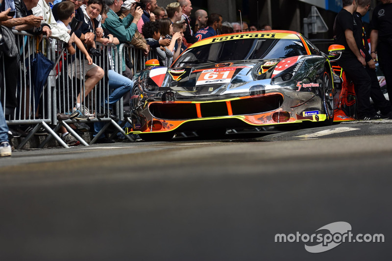 #61 Clearwater Racing Ferrari 488 GTE