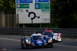 #36 Signatech Alpine Matmut Alpine A470: Nicolas Lapierre, Andre Negrao, Pierre Thiriet