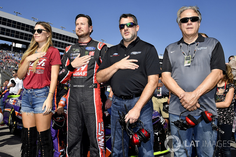 Kurt Busch, Stewart-Haas Racing Ford and Tony Stewart