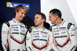 Podium : deuxième place Timo Bernhard, Earl Bamber, Brendon Hartley, Porsche Team