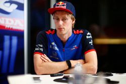Brendon Hartley, Toro Rosso, talks to the press