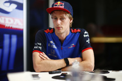 Brendon Hartley, Toro Rosso, talks to the press