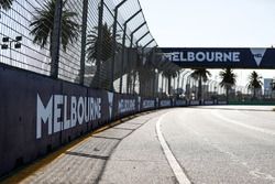 Detalles del circuito durante la caminata de pista del equipo