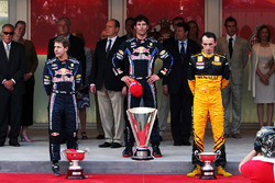 Podyum: Yarış galibi Mark Webber, Red Bull Racing, second place Sebastian Vettel. Red Bull Racing, third place Robert Kubica, Renault