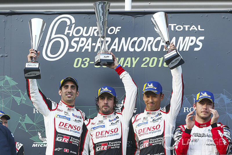 ¡Con victoria! Fernando Alonso se estrenaba a lo grande en el WEC ganando junto a Sébastien Buemi y Kazuki Nakajima las 6 Horas de Spa-Francorchamps