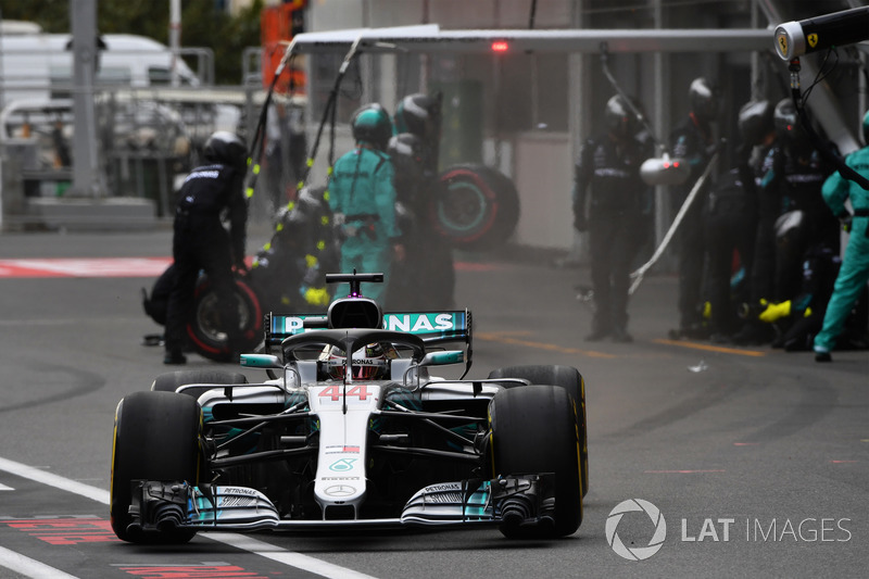 Lewis Hamilton, Mercedes-AMG F1 W09 EQ Power pit stop