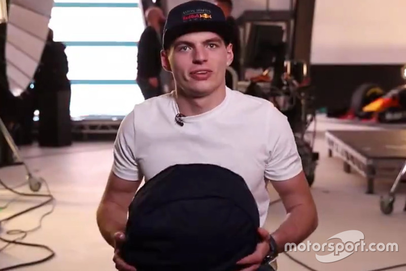 Helm baru Max Verstappen di 2018