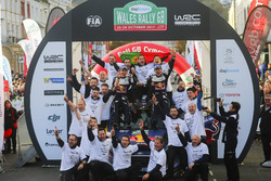 World Champions Sébastien Ogier, Julien Ingrassia, Ford Fiesta WRC, M-Sport with the team