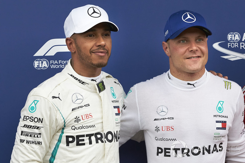 Pole sitter Valtteri Bottas, Mercedes AMG F1, second place Lewis Hamilton, Mercedes AMG F1
