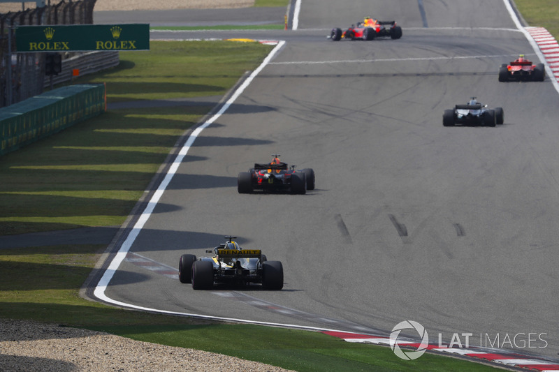 Kimi Raikkonen, Ferrari SF71H, Lewis Hamilton, Mercedes AMG F1 W09, Daniel Ricciardo, Red Bull Racing RB14 Tag Heuer, y Nico Hulkenberg, Renault Sport F1 Team R.S. 18