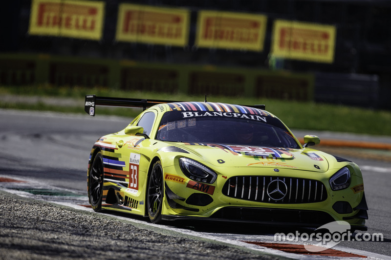 #33 ARC Bratislava Mercedes-AMG GT3: Miro Konopka, Andrzej Lewandowski