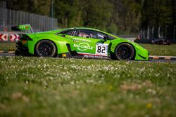 #82 GRT Grasser Racing Team Lamborghini Huracan GT3: Rolf Ineichen, Franck Perera, Phil Keen