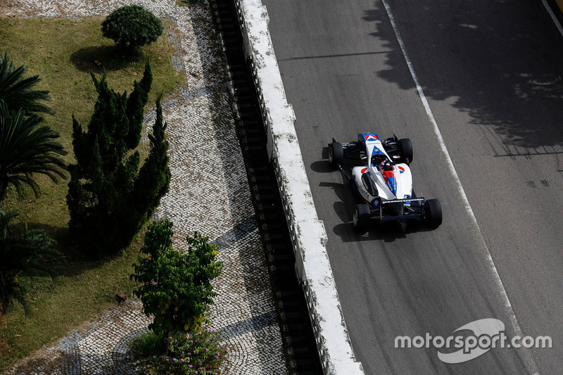 Sacha Fenestraz, Vaillante-Carlin
