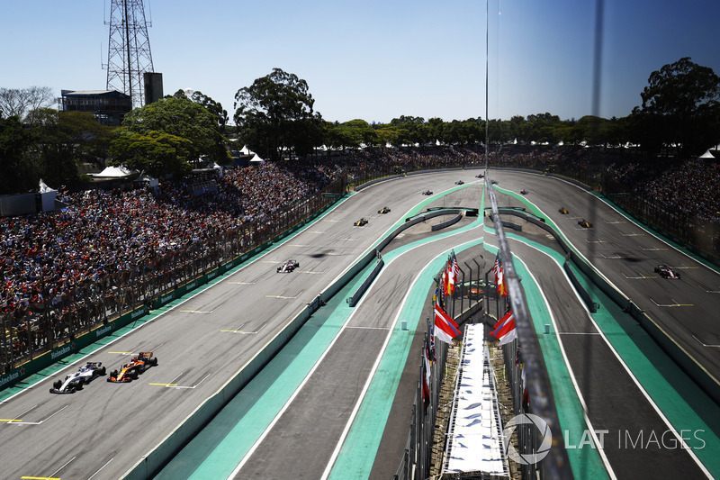 Felipe Massa, Williams FW40, Fernando Alonso, McLaren MCL32, Sergio Perez, Sahara Force India F1 VJM