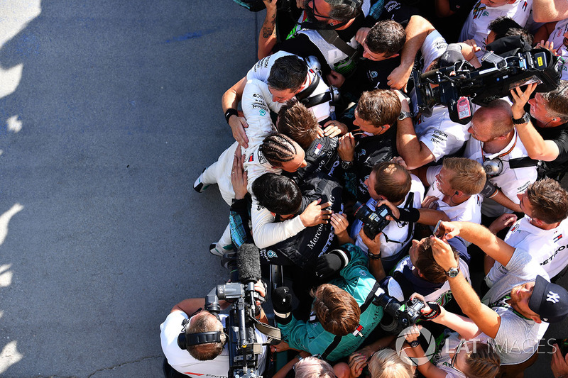 Lewis Hamilton győzelme a Magyar Nagydíjon - F1 2018