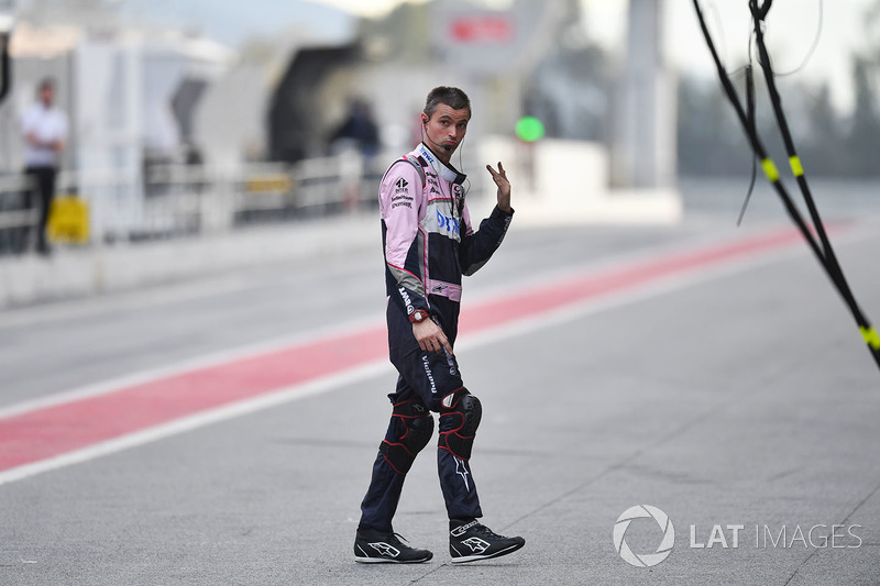 Force India F1 mechanic