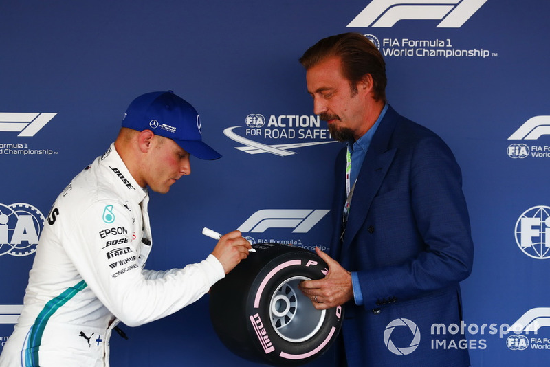 Pole sitter Valtteri Bottas, Mercedes AMG F1