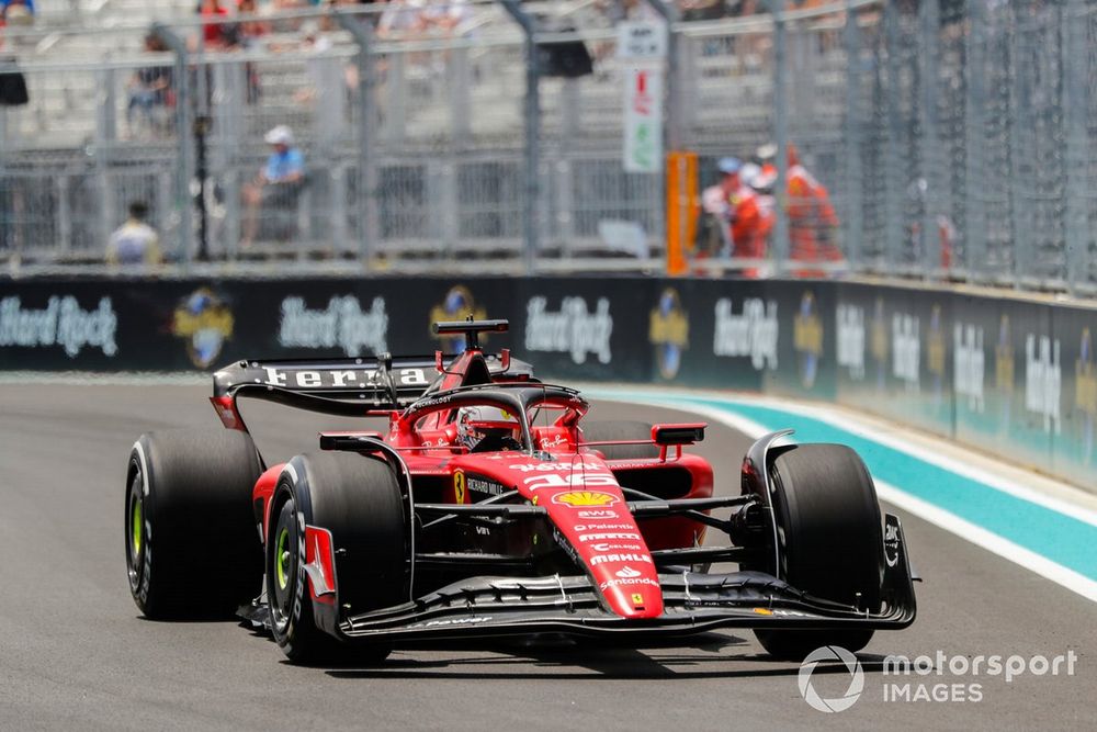 Charles Leclerc, Ferrari SF-23, en la práctica 1 del GP de Miami de la F1 2023. 