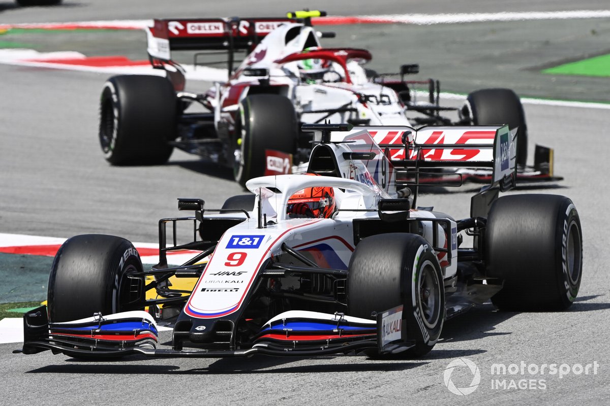 Nikita Mazepin, Haas VF-21, Antonio Giovinazzi, Alfa Romeo Racing C41