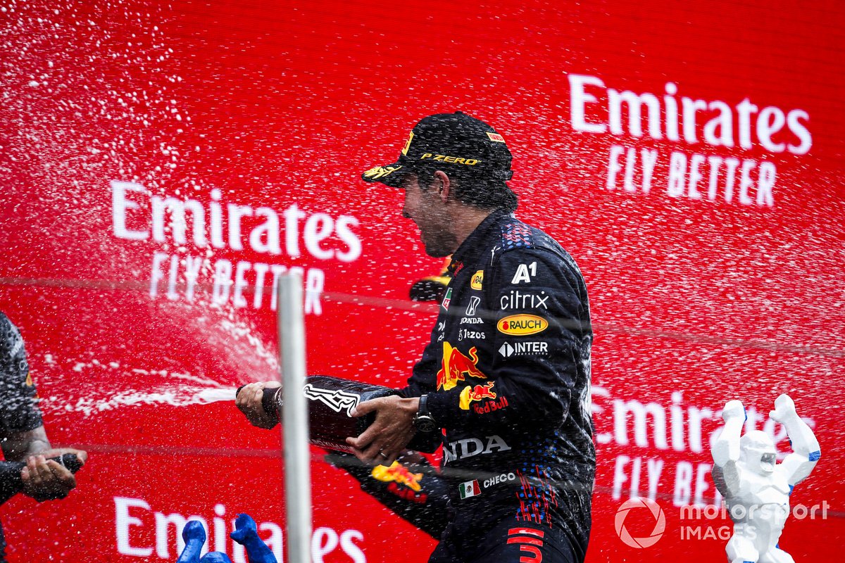 Max Verstappen, Red Bull Racing, 1° classificato,