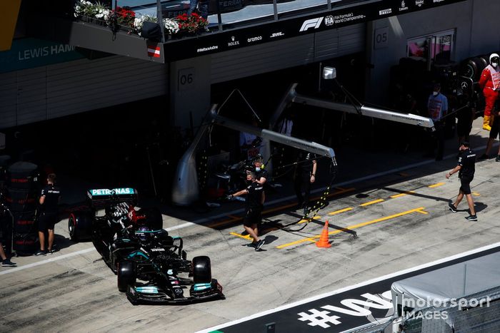 Lewis Hamilton, Mercedes W12