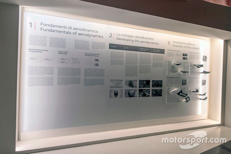 Pannelli espositivi della mostra Anatomia della Velocita