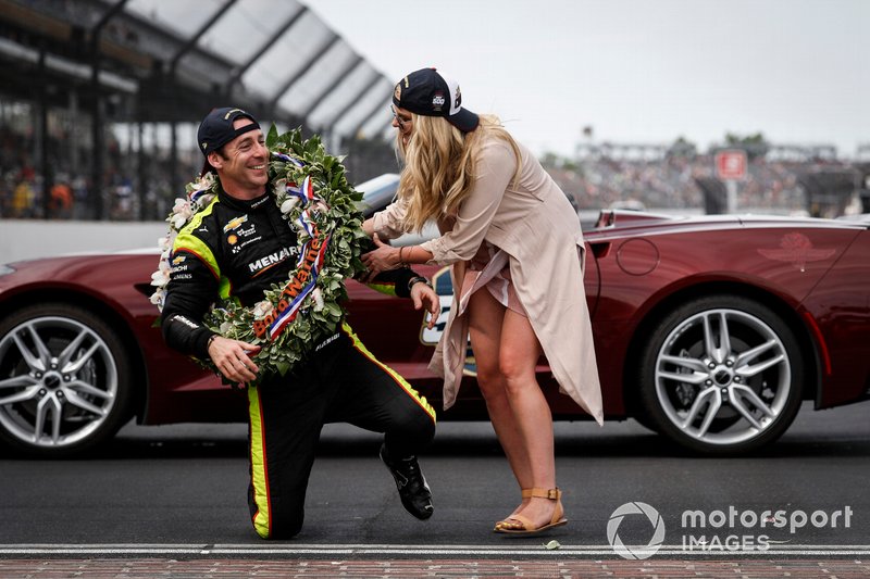 Simon Pagenaud, Team Penske Chevrolet, Victory Lane, Corvette Pace Car, fiancee Haley