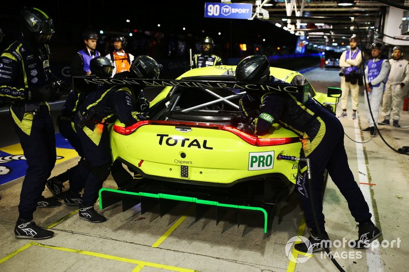 #97 Aston Martin Racing Aston Martin Vantage AMR: Alex Lynn, Maxime Martin, Jonathan Adam