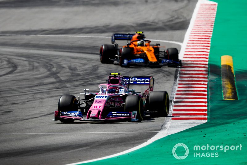 Lance Stroll, Racing Point RP19 leads Lando Norris, McLaren MCL34