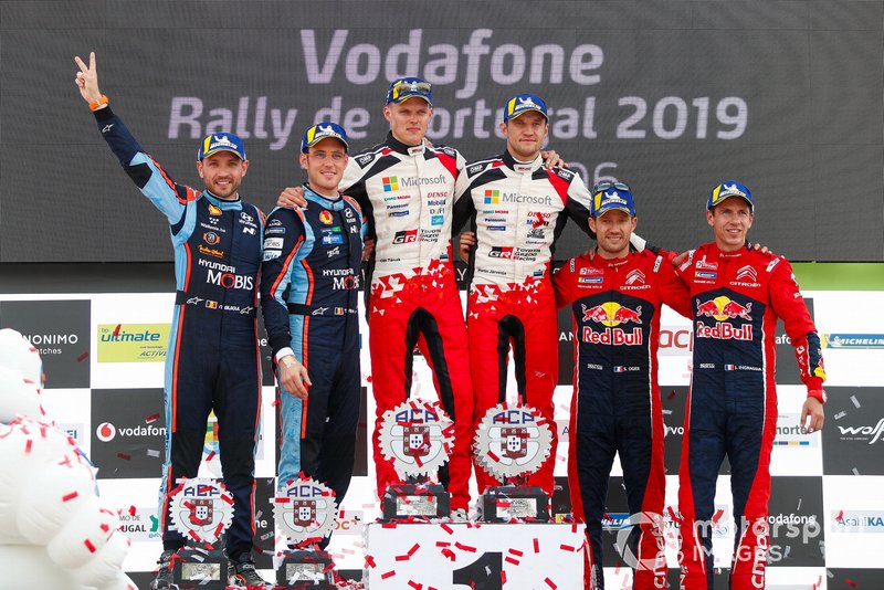 Thierry Neuville, Nicolas Gilsoul, Hyundai Motorsport Hyundai i20 Coupe WRC, Ott Tänak, Martin Järveoja, Toyota Gazoo Racing WRT Toyota Yaris WRC, Sébastien Ogier, Julien Ingrassia, Citroën World Rally Team Citroen C3 WRC