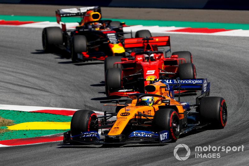 Ландо Норрис, McLaren MCL34, Себастьян Феттель, Ferrari SF90, и Макс Ферстаппен, Red Bull Racing RB15