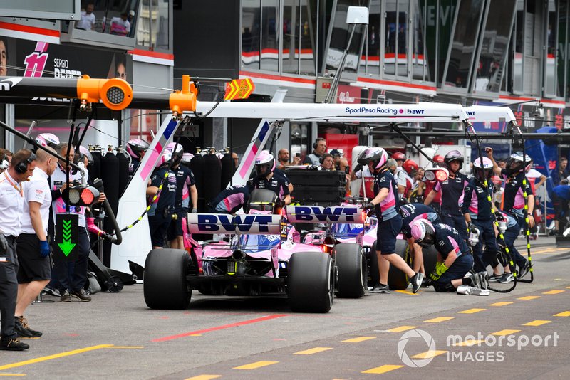 Lance Stroll, Racing Point RP19, dans la voie des stands