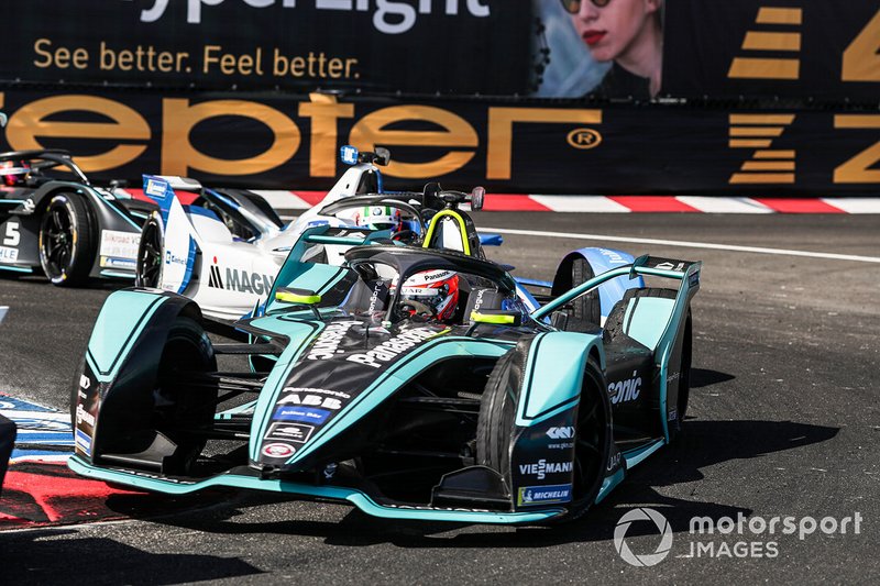 Alex Lynn, Panasonic Jaguar Racing, Jaguar I-Type 3 , Antonio Felix da Costa, BMW I Andretti Motorsports, BMW iFE.18