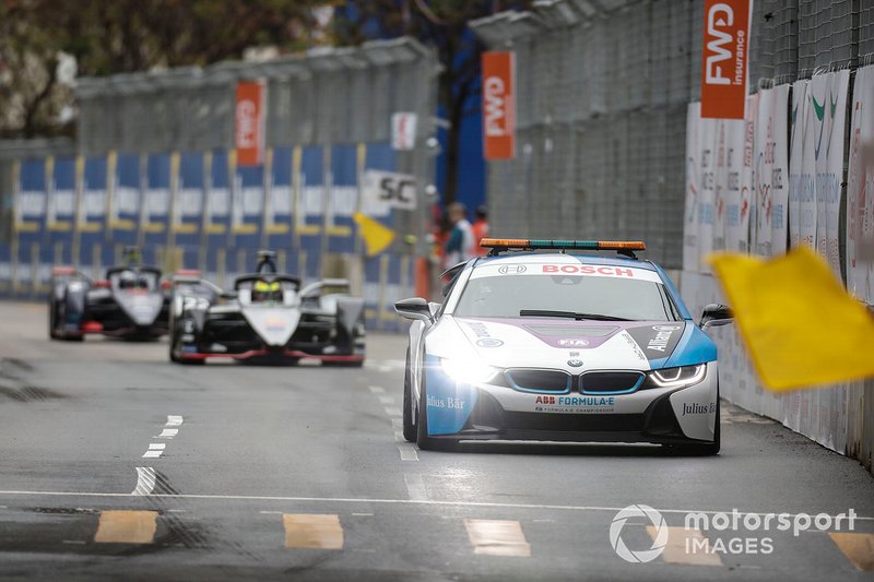 El BMW i8 Safety y Oliver Rowland, Nissan e.Dams, Nissan IMO1