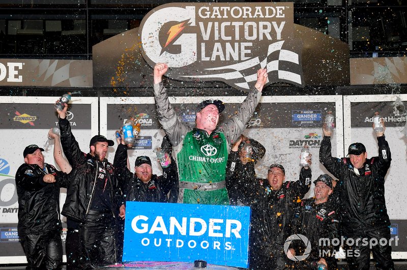 Winner Austin Hill, Hattori Racing Enterprises, Toyota Tundra CHIBA Toyopet