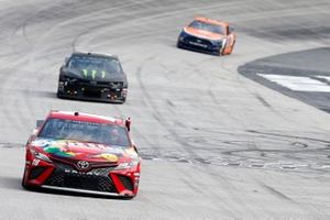 Race Winner Kyle Busch, Joe Gibbs Racing, Toyota Camry Skittles