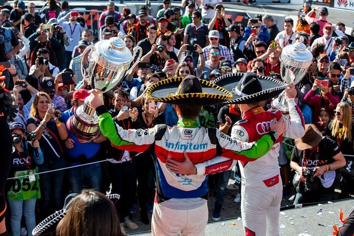 Ganador, Benito Guerra celebra con Loic Duval y Sebastian Vettel
