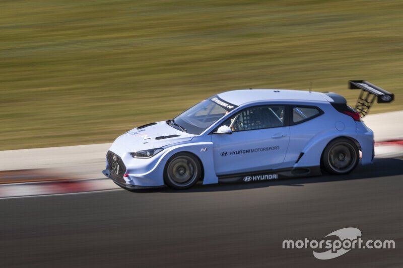 Hyundai Veloster N ETCR