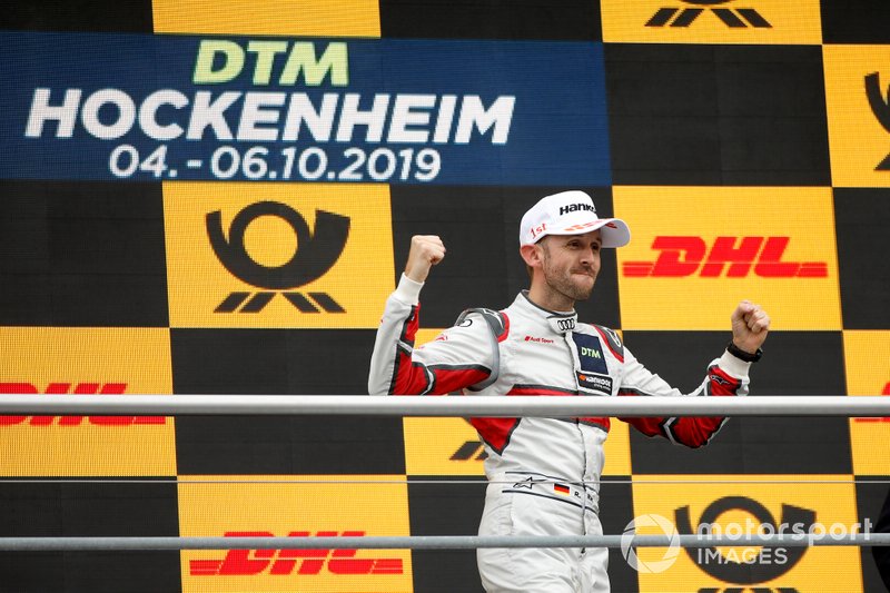 Podio: il vincitore della gara René Rast, Audi Sport Team Rosberg