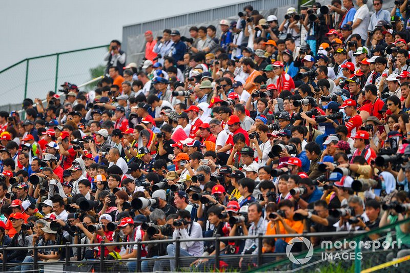 Les fans dans les tribunes pendant les EL1