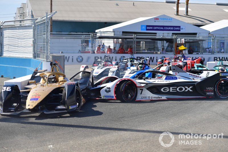 Jose Maria Lopez, Dragon Racing, Penske EV-3 fa un testacoda contro Andre Lotterer, DS TECHEETAH, DS E-Tense FE19