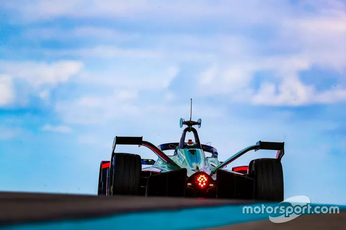 Audi e-tron FE06